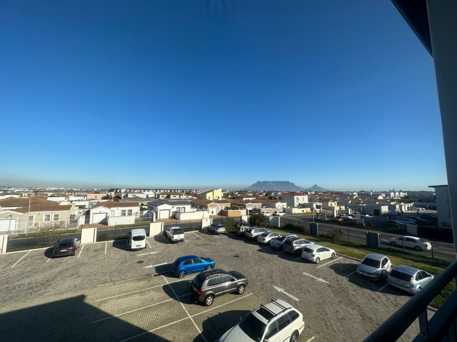 2 Bedroom Property for Sale in Parklands Western Cape